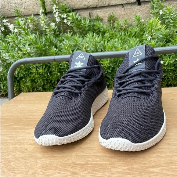 Pharell Williams x Adidas Gray Grey Sneakers Tennis Shoes CQ2162 Men' Size 7 - Picture 2 of 11